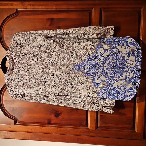 Nicole Miller Black, White, & Blue Animal Print/mixed Print Button Up, Sz M - Picture 6 of 8